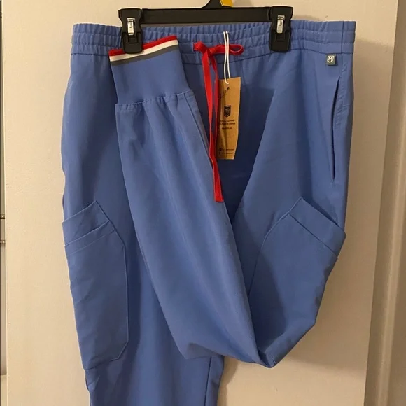 Blue Medical Scrubs Set
Pants M, 2 top S ( but frets M) - Picture 2 of 6